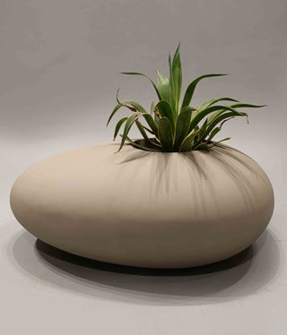 Egg shape planter, Egg shape pot, Egg shaped plant pot, Egg shaped flower pot By The Planter